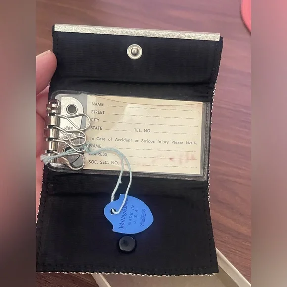 NIB Vintage Whiting & Davis Silver Metal Mesh Key Holder - Picture 4 of 12